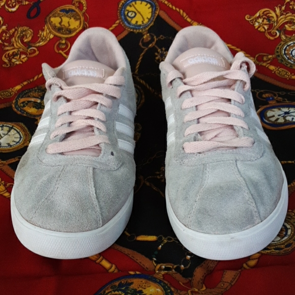 Classic Adidas Lace-up Sneakers - Picture 3 of 8